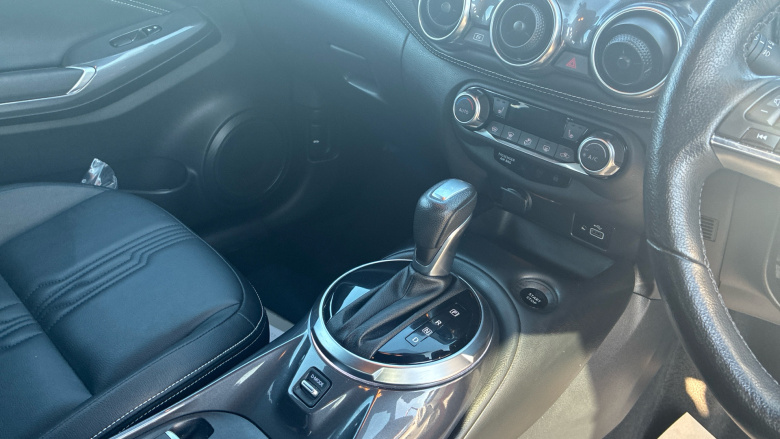 Nissan Juke 1.6 Hybrid Tekna 5dr Auto Hybrid Hatchback